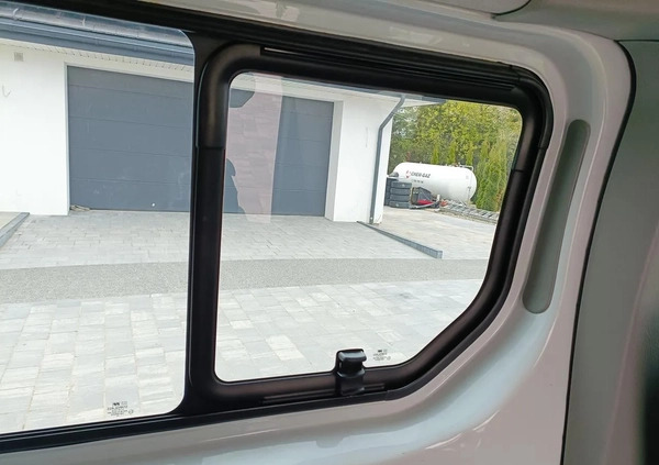 Renault Trafic cena 34900 przebieg: 287000, rok produkcji 2006 z Elbląg małe 704